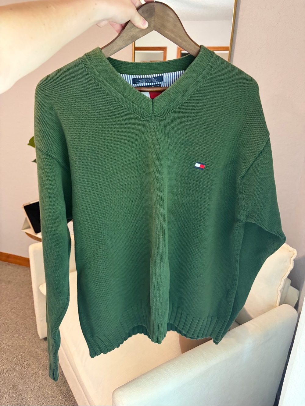 Vintage Tommy Hilfiger Men's Green V-Neck Sweater